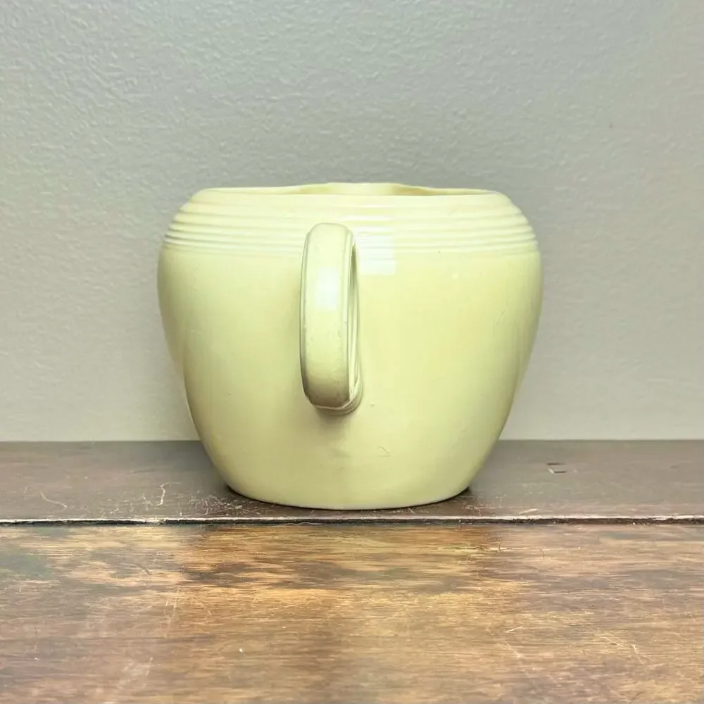 Fiestaware vintage pale